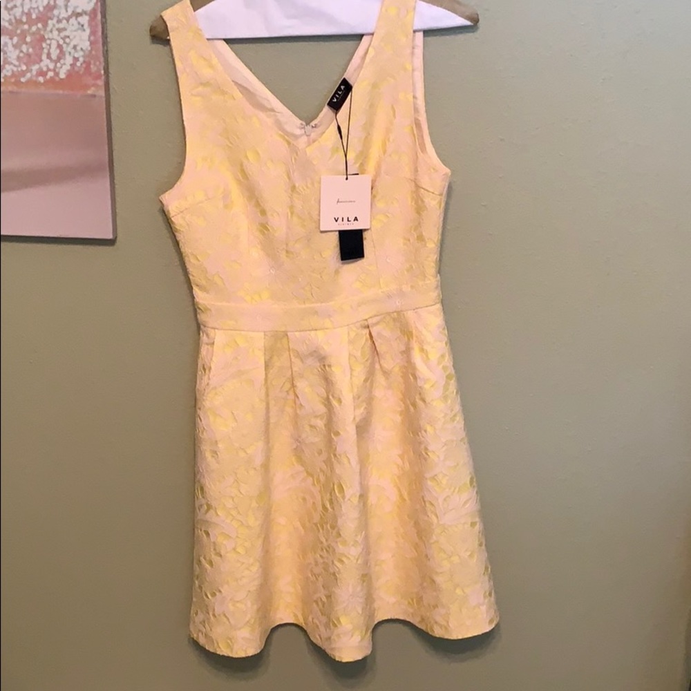 NWT Yellow/cream Vila dress
